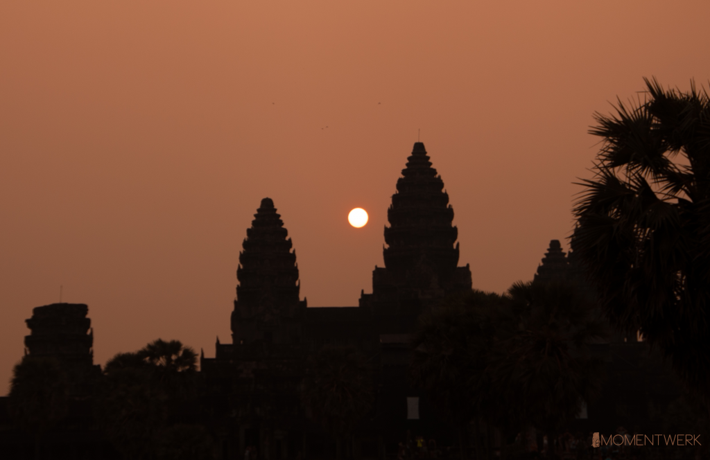Sunrise-Angkor-Wat-bearb1 mit Logo